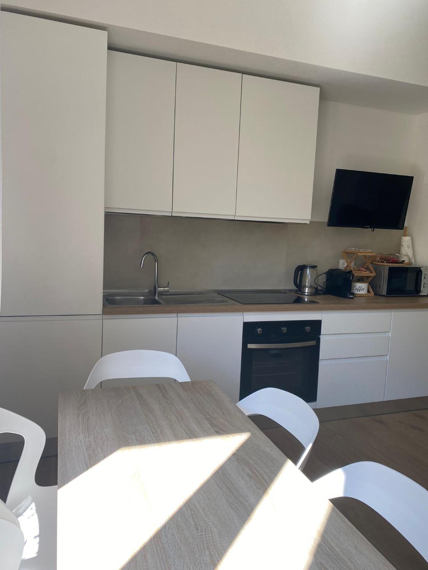 Casa Corso Matteotti 16 Apartment Леко Екстериор снимка