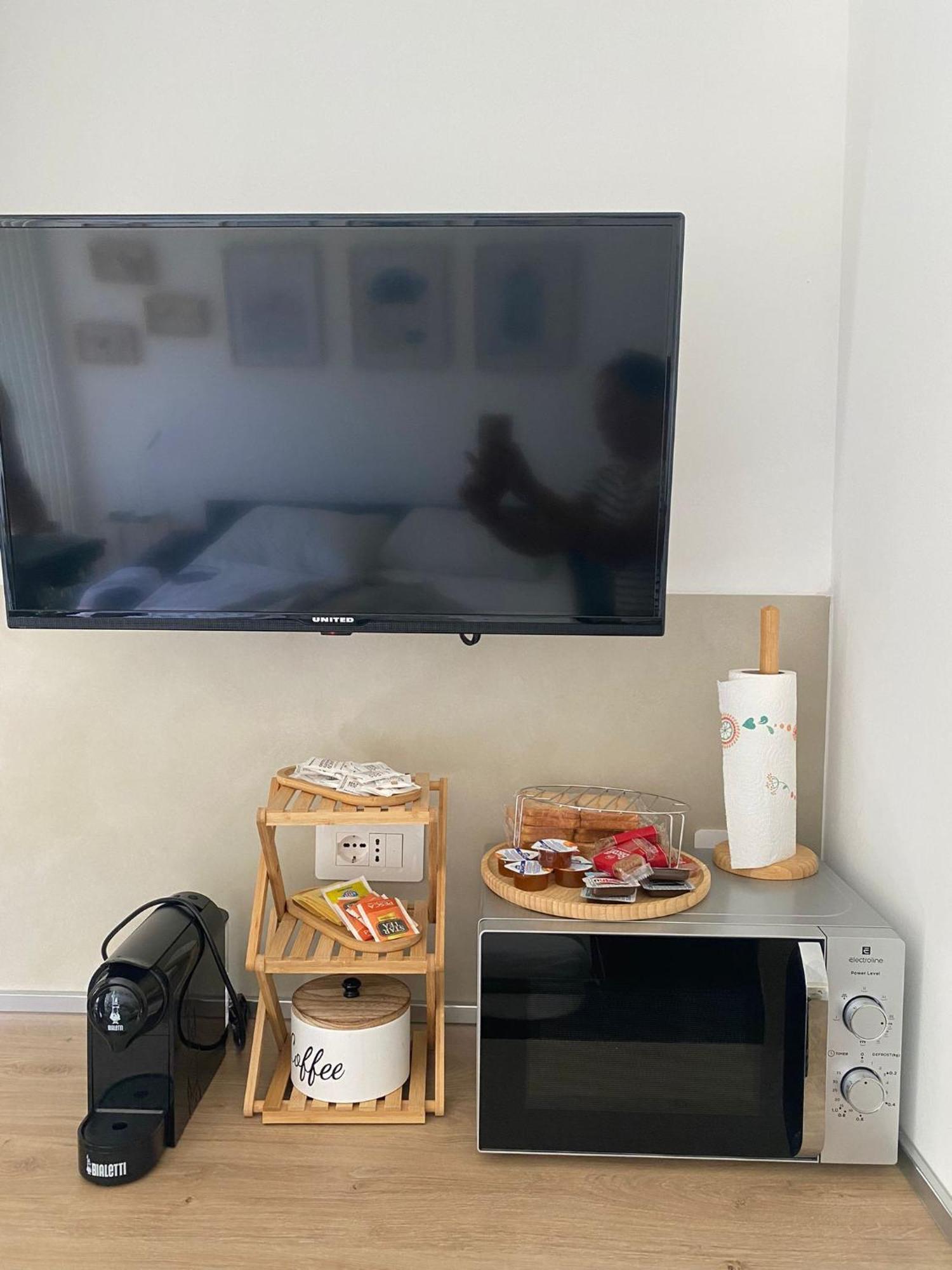 Casa Corso Matteotti 16 Apartment Леко Екстериор снимка